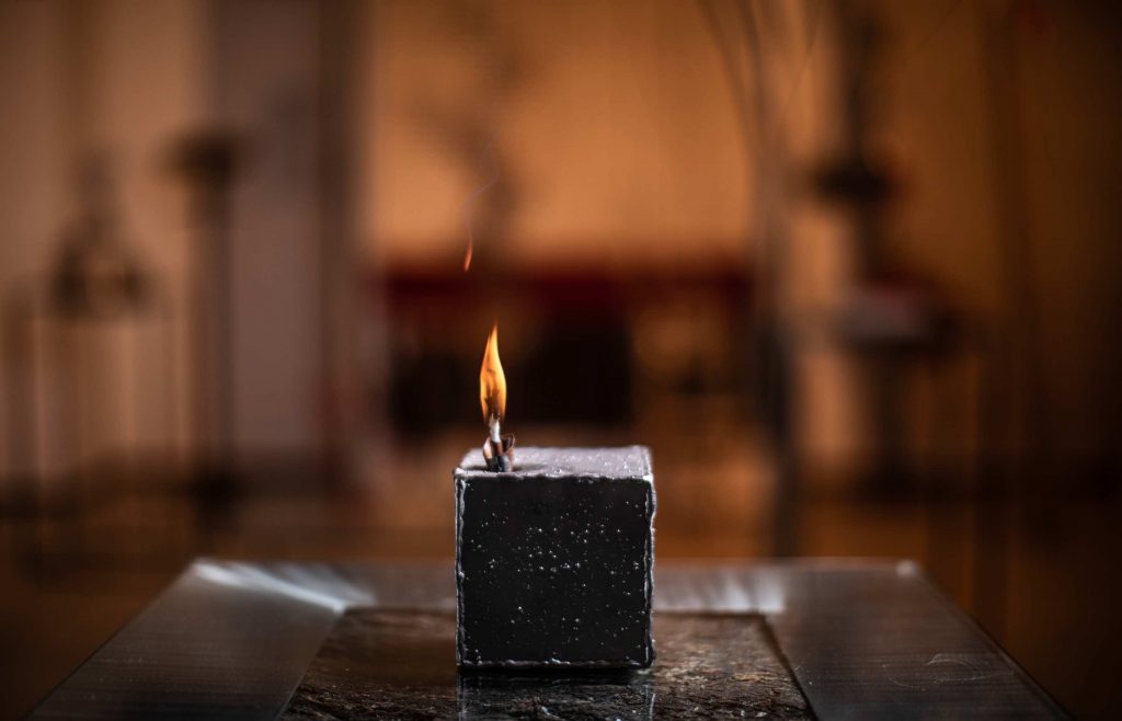 Bam Design_Luce_Lanterna Cubo_Inox Gocce_Ph Gianluca Vassallo_01 rzemiosło i design