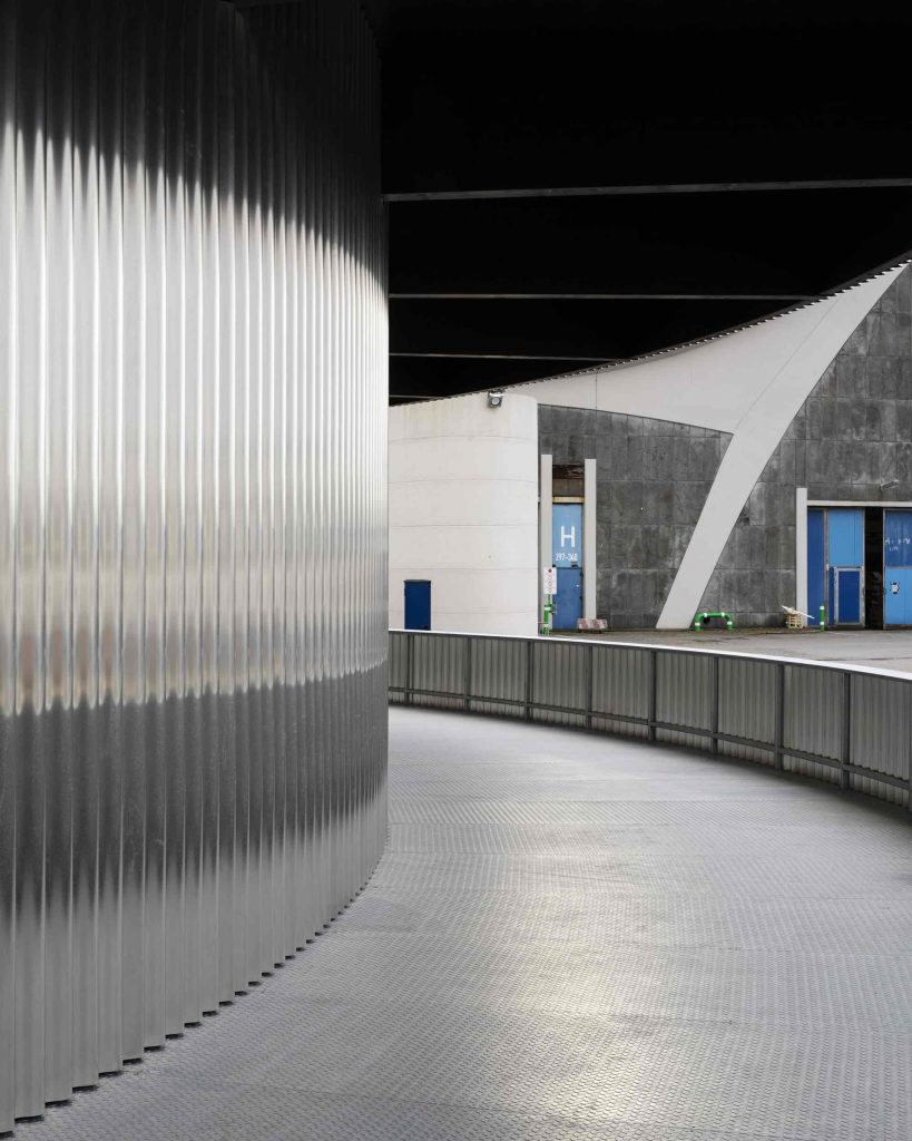 Grossmarkt_Theatre_Pavilion_johandehlin_aluminiowy pawilon Carmody Groarke 04