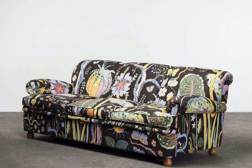 josef-frank-sofa_mod 703