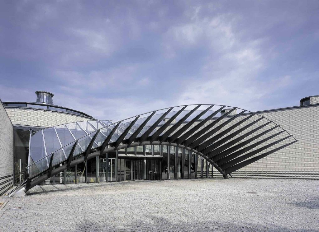 Santiago_Calatrava wohlen-high-school-roofs-and-hall-03